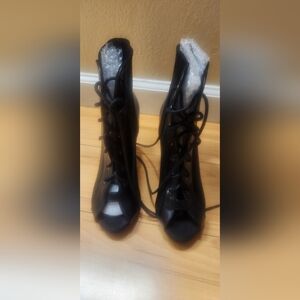 Elegant Black Lace-Up Women's Boots